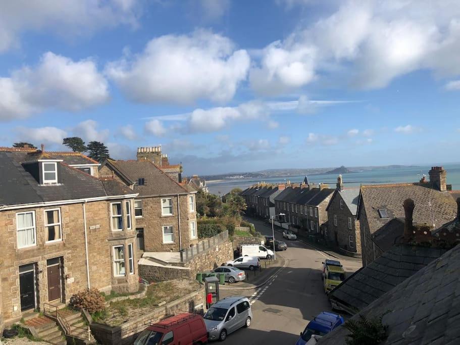 Modern Attic Studio Apartment With Harbour Views Penzance Exteriör bild